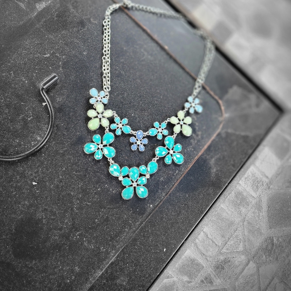Necklace - Picture 3 of 3